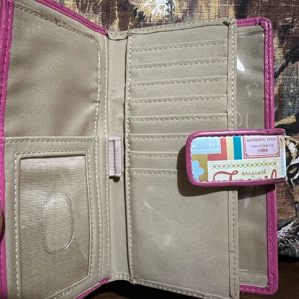 FOSSIL TRAVEL AROUND THE WORLD WALLET - Picture 3 of 5